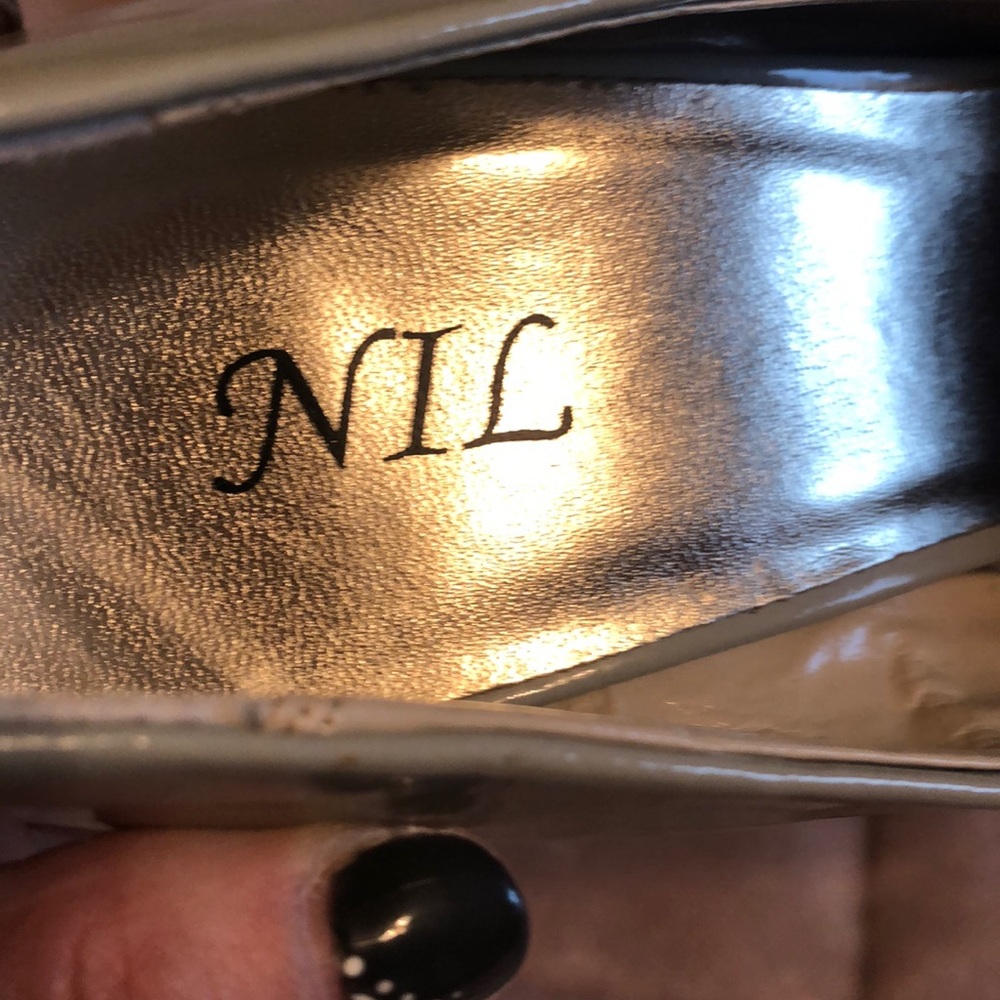 Neutral Heels - Picture 4 of 4